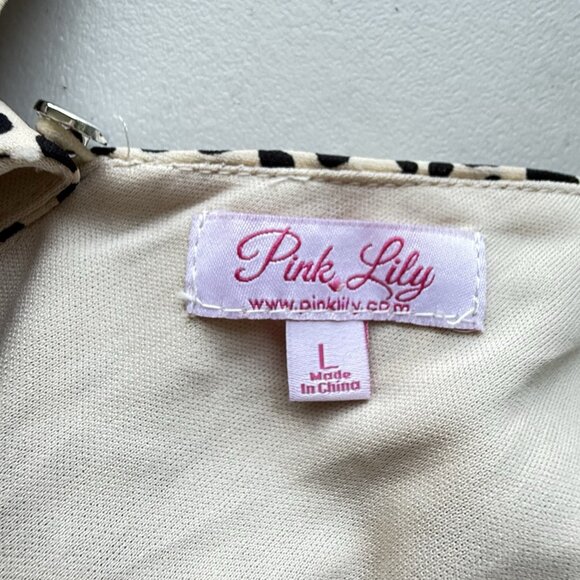 Pink Lilly Animal Print One-piece Shorts Jumper Size Large Tie Waist - Picture 5 of 7